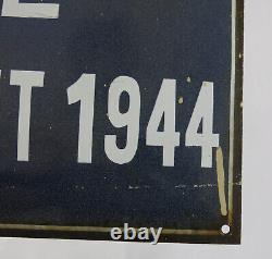 11 AOUT 1944, plaque émaillée ancienne rue du 11 aout 1944, bombée, WW2