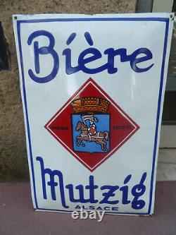 ANCIENNE PLAQUE EMAILLEE BOMBE BIERE MUTZIG ALSACE 59,5 X 39,5 cm