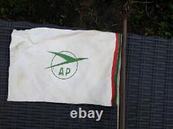 Ancien porte fanion AP drapeaux d'agence de voyage messagerie maritime ht 58cm