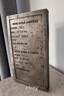 Ancien présentoir d'usine publicitaire industrielle URSS production de MATELAS