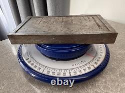 Ancien présentoir d'usine publicitaire industrielle URSS production de MATELAS