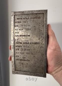 Ancien présentoir d'usine publicitaire industrielle URSS production de MATELAS