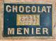 Ancienne Plaque Tôle Gauffré Chocolat MENIER Publicitaire Vintage Non Émaillée