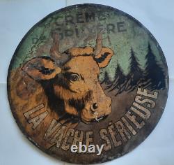 Ancienne Plaque Tole lithographiée Crème de Gruyère LA VACHE SERIEUSE 1920 50cm