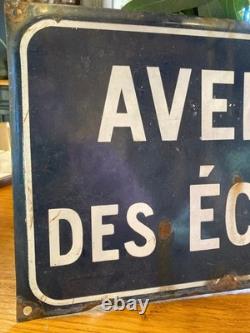 Ancienne plaque de rue en tôle émaillée bombée panneau Avenue des écoles vintage