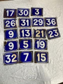 Anciennes plaques emaillees de rues