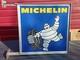 ENSEIGNE PUBLICITAIRE MICHELIN 2 FACES AVEC SUPPORT 65 cm 65 cm et 83,5 73
