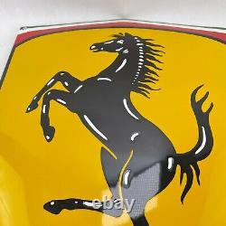Logo Scuderia Ferrari Plaque en Émail Cavallino Rampante Signer Env. 60x45 CM