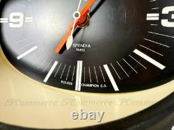 Montre casque publicitaire Champion mur casque horloge design