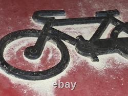 PANNEAU de SIGNALISATION EMAILLE ANCIEN Velo Bicyclette en relief 45 Cm