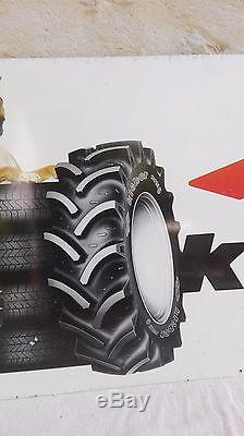 Plaque KLEBER tôle peinte/panneau publicitaire pneu agricole/années 50-60/chien