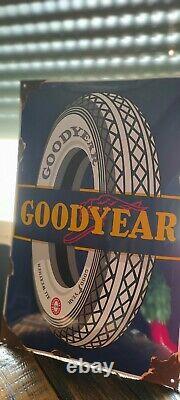 Plaque emaillee ancienne Goodyear 1980