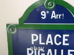 Plaque émaillée ancienne PARIS PLACE PIGALLE art populaire enamel