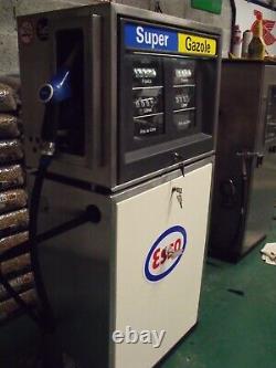 Pompe à essence ancienne restaurée Esso Shell déco garage parfaitement propre
