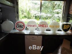 Reedition opaline Shell pour pompe a essence ancienne bidon d huile